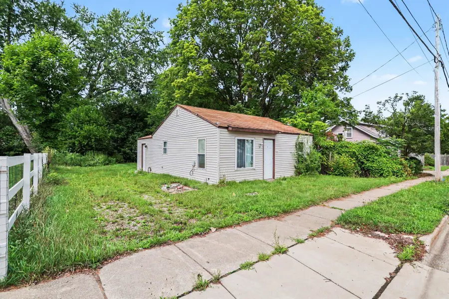5804 Vermont Avenue, Portage, MI 49024 - #3