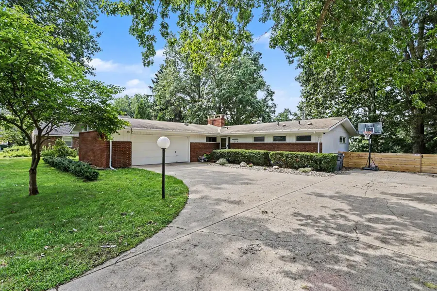 3206 W Valley View Drive, Saint Joseph, MI 49085 - #2