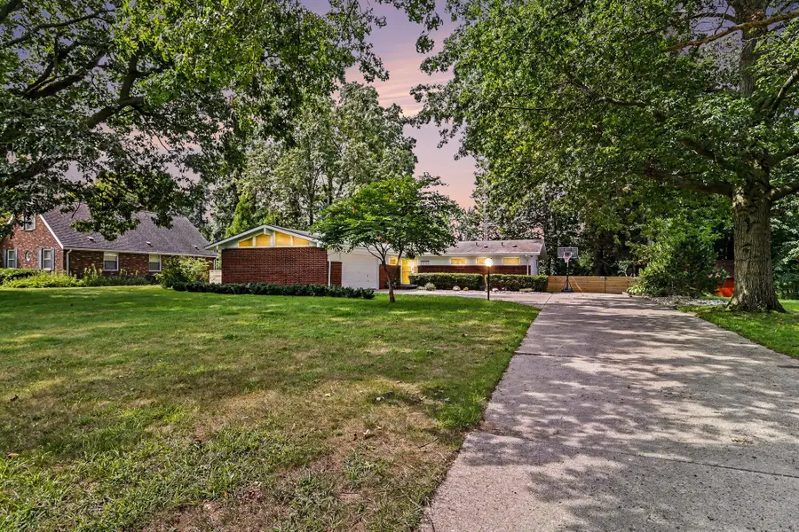 3206 W Valley View Drive, Saint Joseph, MI 49085 - #3