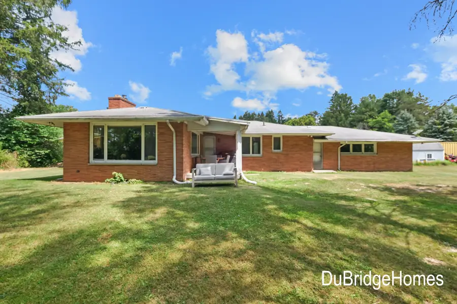 311 Honey Creek Avenue Se, Ada, MI 49301 - #2