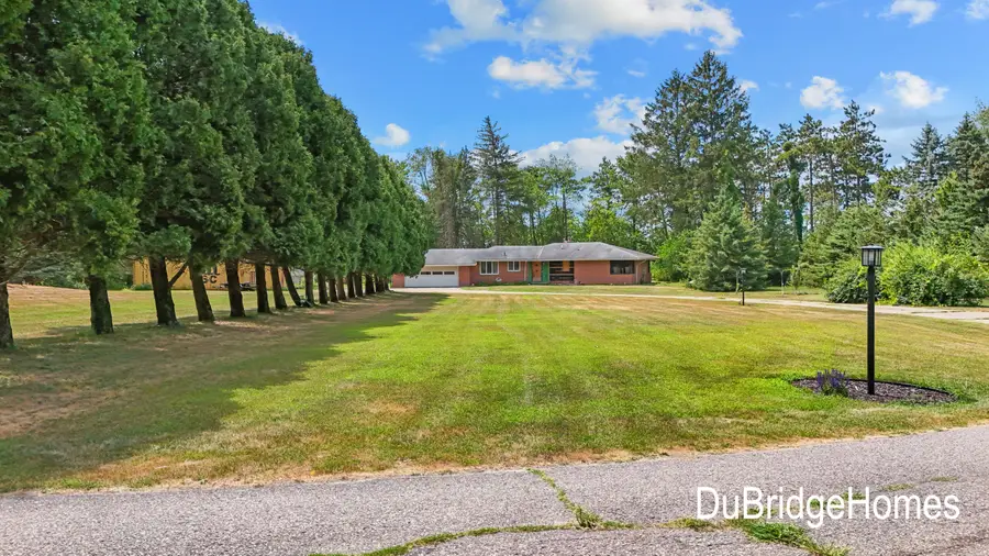 311 Honey Creek Avenue Se, Ada, MI 49301 - #3