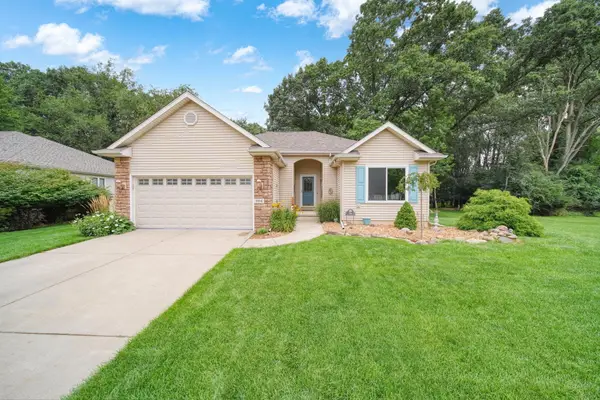 906 Essex Park Drive, Jackson, MI 49203