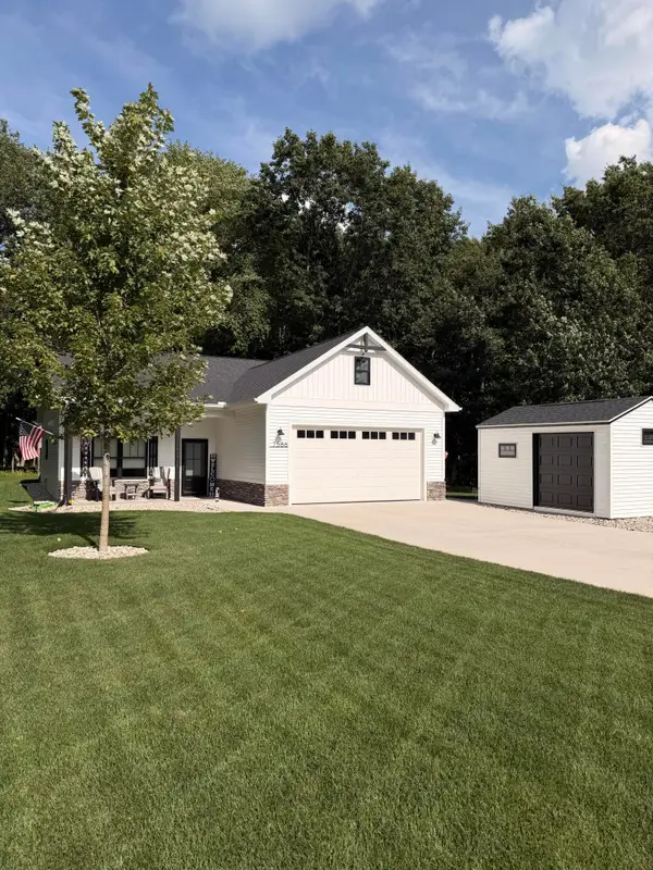 7586 Regency Lane, Canadian Lakes, MI 49346