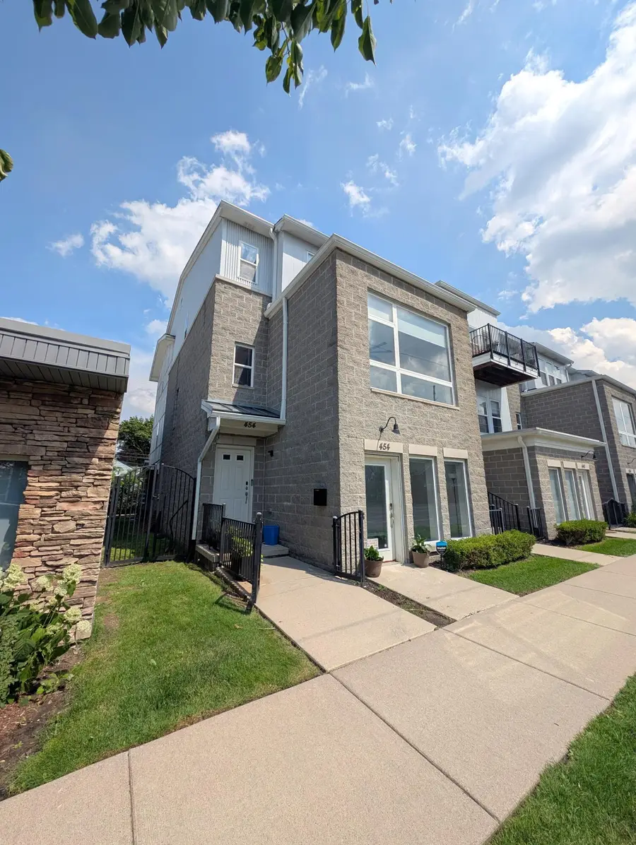 454 Hilton Road, Ferndale, MI 48220 - #2