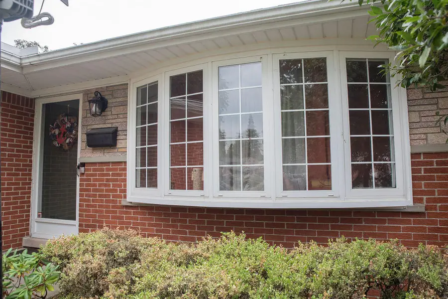 8905 Seminole, Redford, MI 48239 - #3