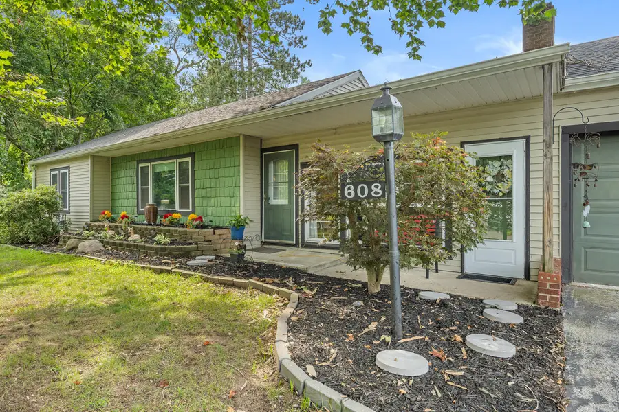 608 E Van Buren Street, Gobles, MI 49055 - #2