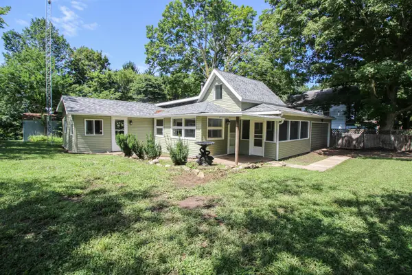 58552 Prairie Street, Cassopolis, MI 49031