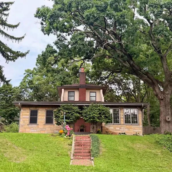129 S Berkley Street, Kalamazoo, MI 49006