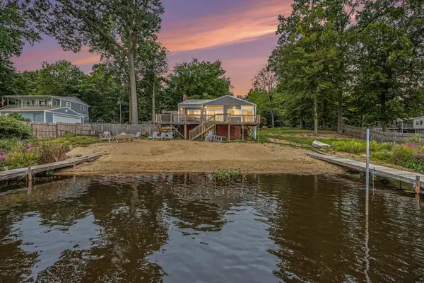 6319 Woods Trail Drive, Delton, MI 49046