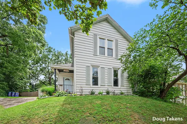 12 Travis Street Ne, Grand Rapids, MI 49505