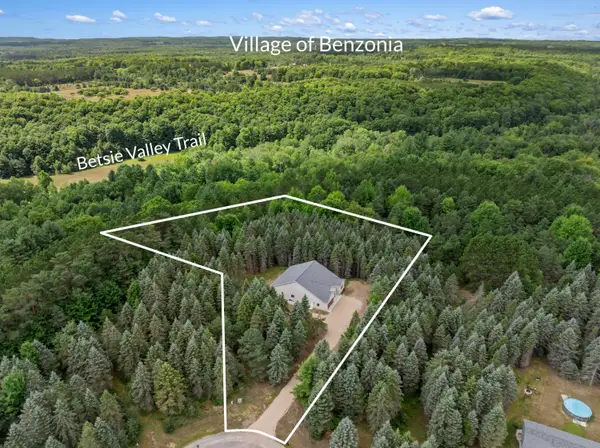 1358 S Lipp Farm Road, Benzonia, MI 49616