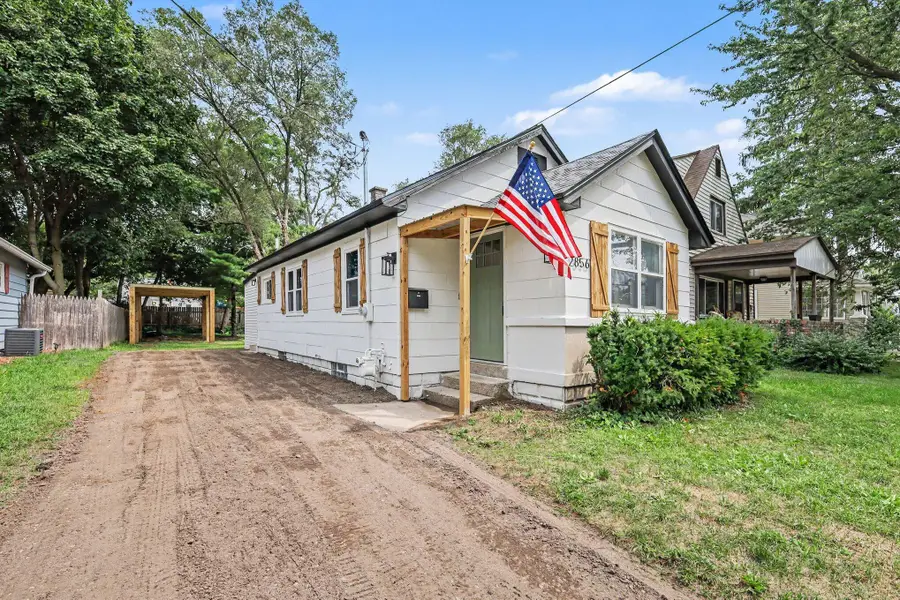 2856 Longstreet Avenue Sw, Wyoming, MI 49509 - #2
