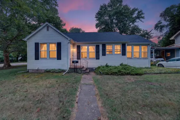 222 Jersey Street, Plainwell, MI 49080