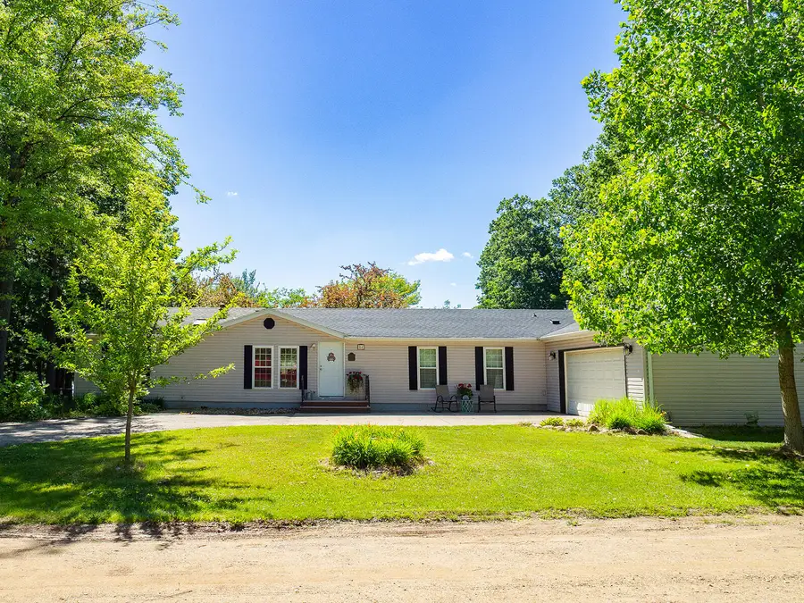 84 Thelen Drive, Gobles, MI 49055 - #2