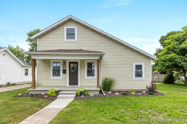 208 N Webster Street, Greenville, MI 48838