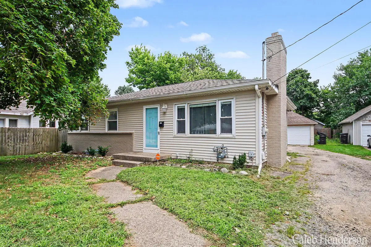 2712 Byron Center Avenue Sw, Wyoming, MI 49519 - #1