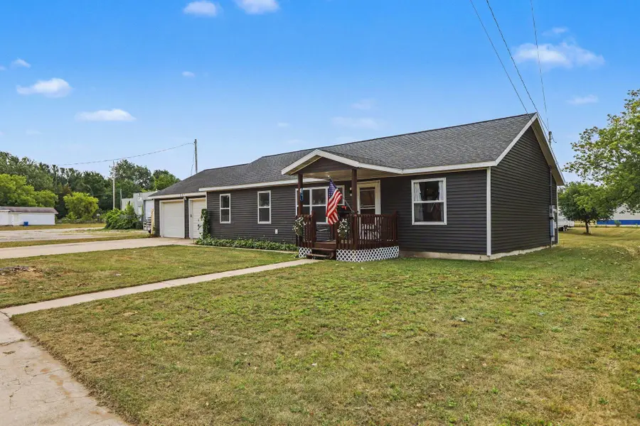 321 Wright Street, Cadillac, MI 49601 - #2