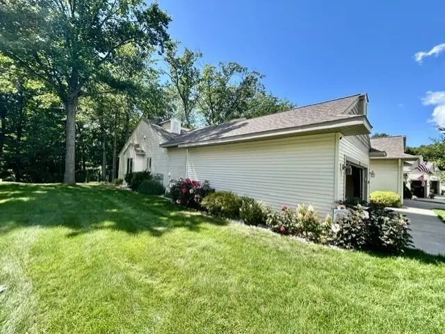 1231 S Timberview Drive #15, Whitehall, MI 49461 - #3