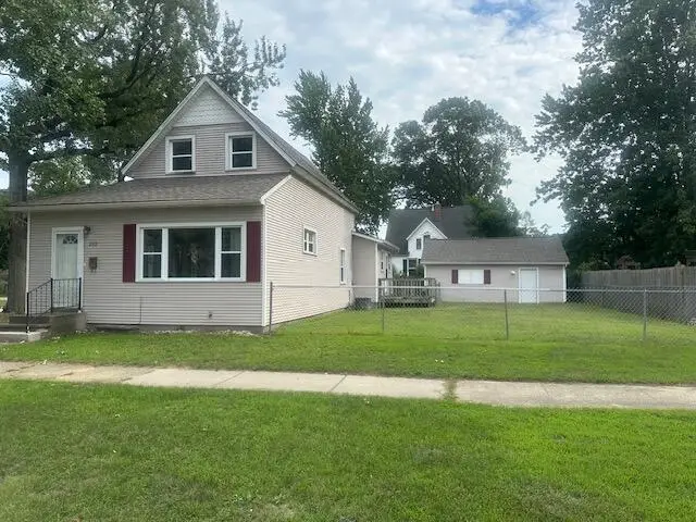 283 W Forest Avenue, Muskegon, MI 49441 - #1