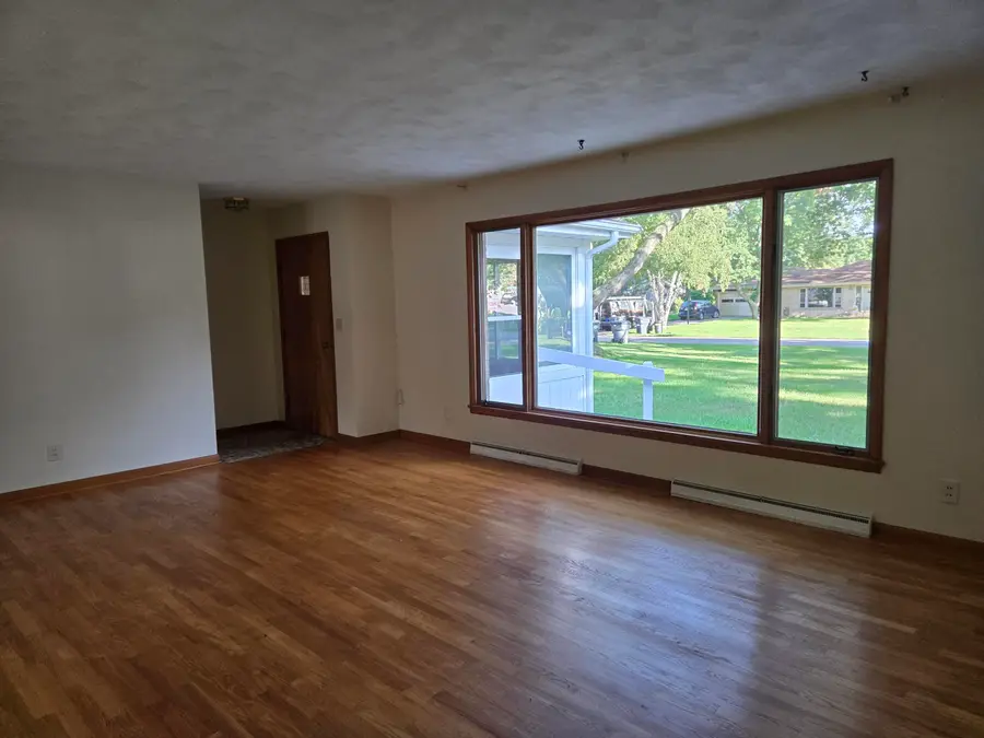 1970 S Valleyview Drive, Saint Joseph, MI 49085 - #2