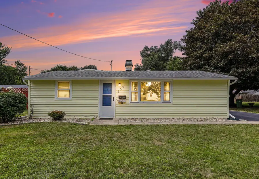 237 24th Street N, Battle Creek, MI 49037 - #2