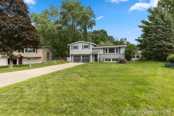 980 Bellewood Drive Se, Kentwood, MI 49508