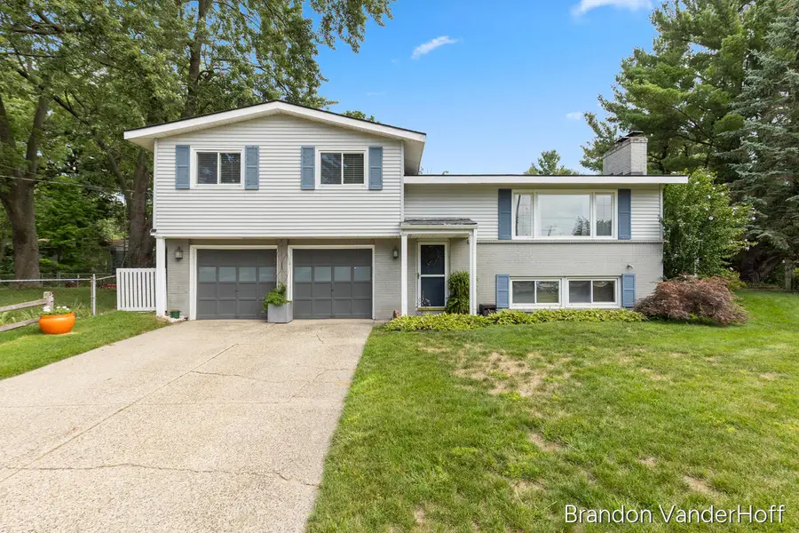 980 Bellewood Drive Se, Kentwood, MI 49508 - #3