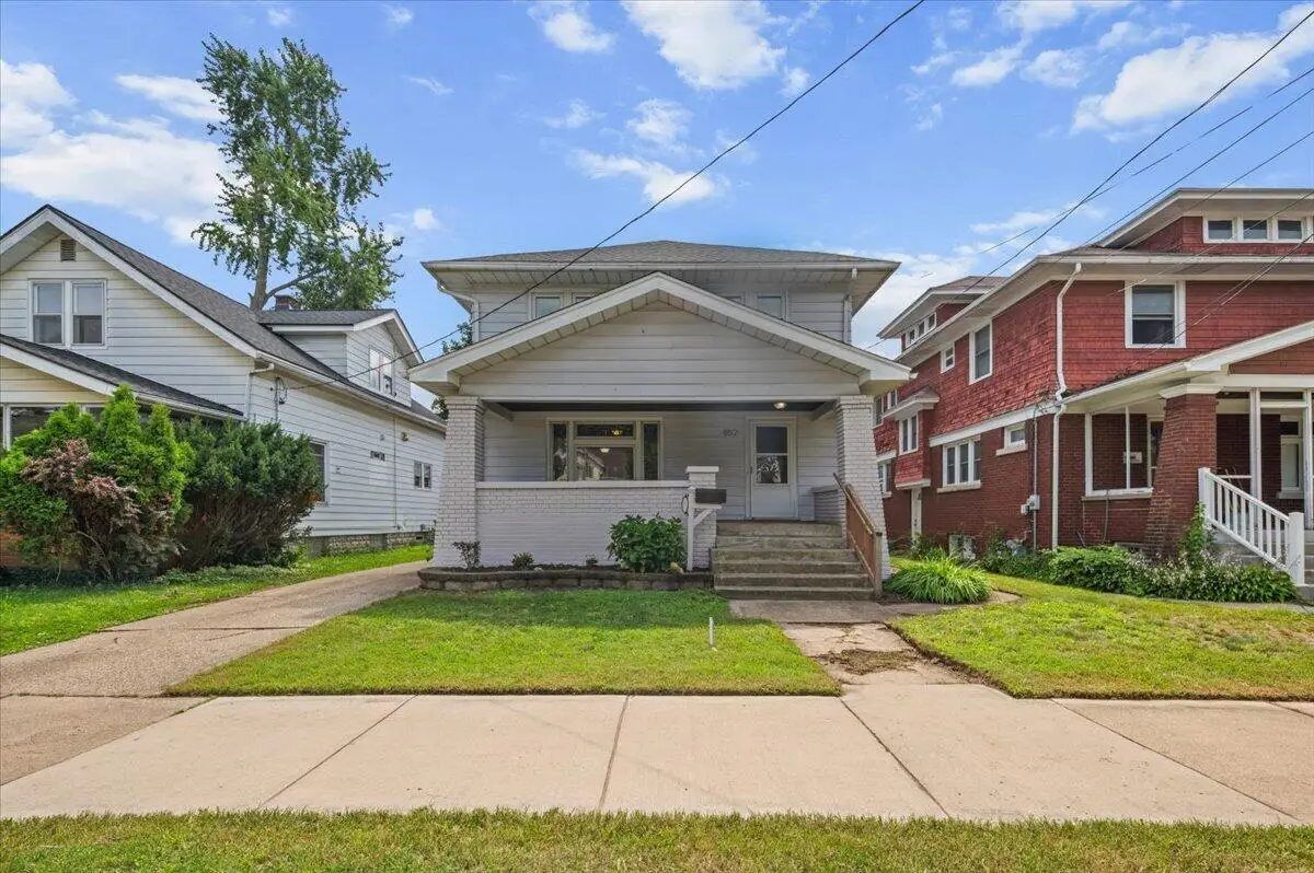 852 Richmond Street Nw, Grand Rapids, MI 49504 - #1