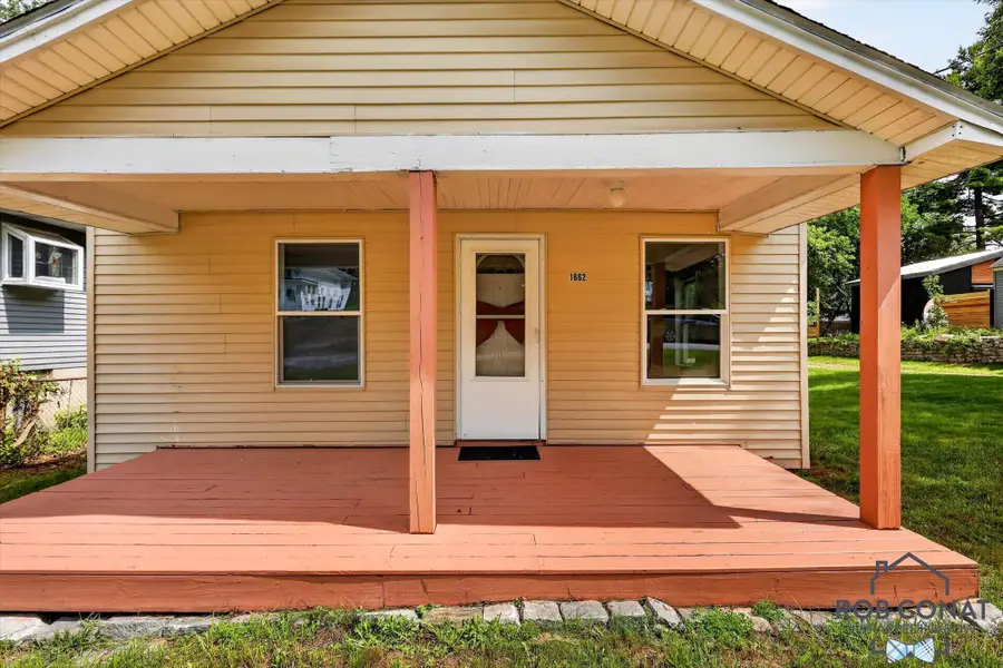 1662 Bristol Avenue Nw, Grand Rapids, MI 49504 - #3
