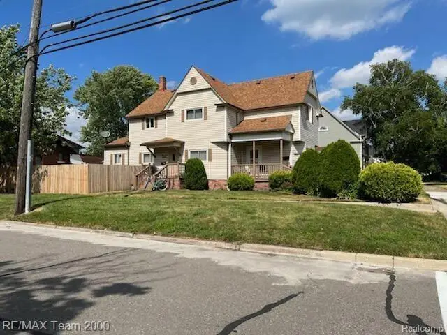 464 Elm Street, Wyandotte, MI 48192 - #2