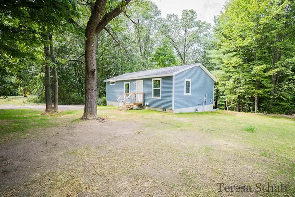 16249 W Kendaville Road, Coral, MI 49322