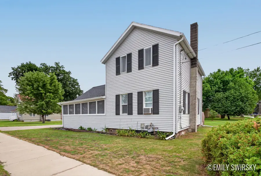 292 W Muskegon Street, Cedar Springs, MI 49319 - #2