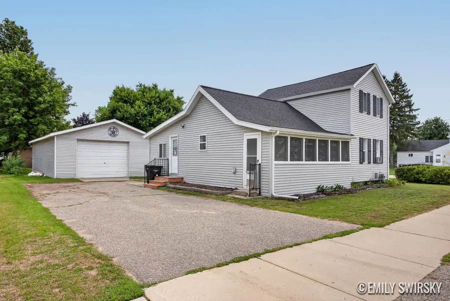 292 W Muskegon Street, Cedar Springs, MI 49319 - #3
