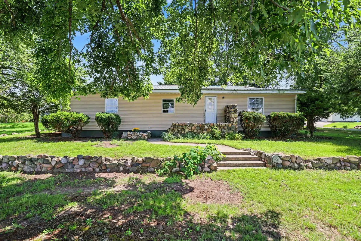 953 Weaver Road, Bronson, MI 49028 - #1