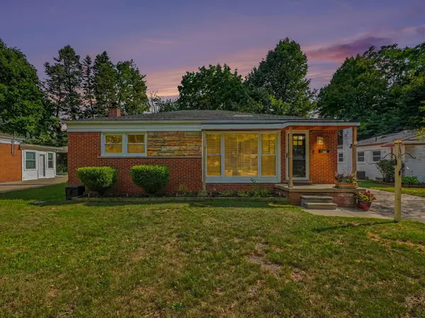 138 Pleasant Ridge Drive, Saline, MI 48176