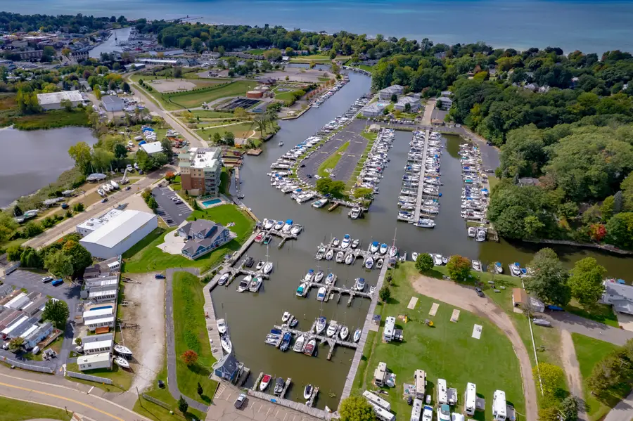 40 N Bailey Avenue #5, South Haven, MI 49090 - #2