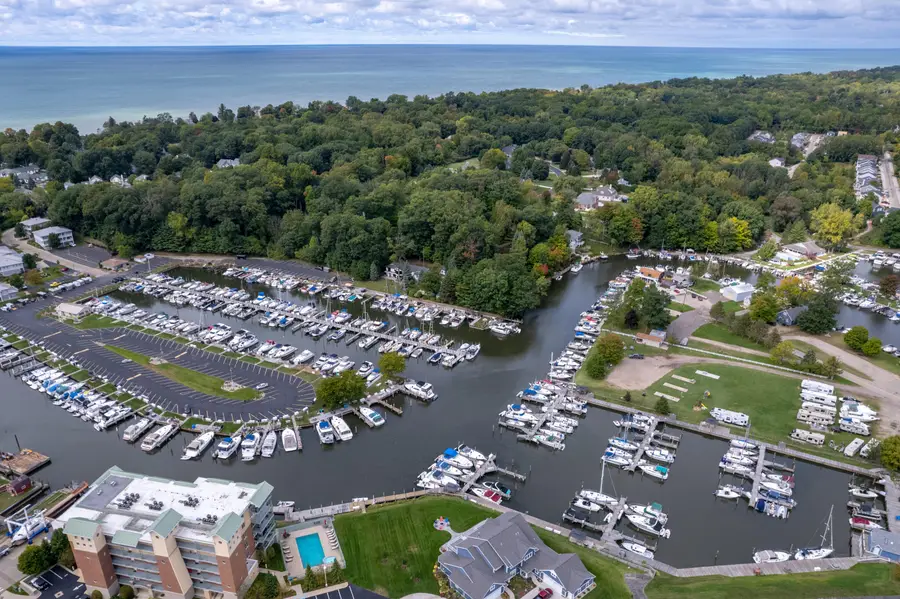 40 N Bailey Avenue #5, South Haven, MI 49090 - #3