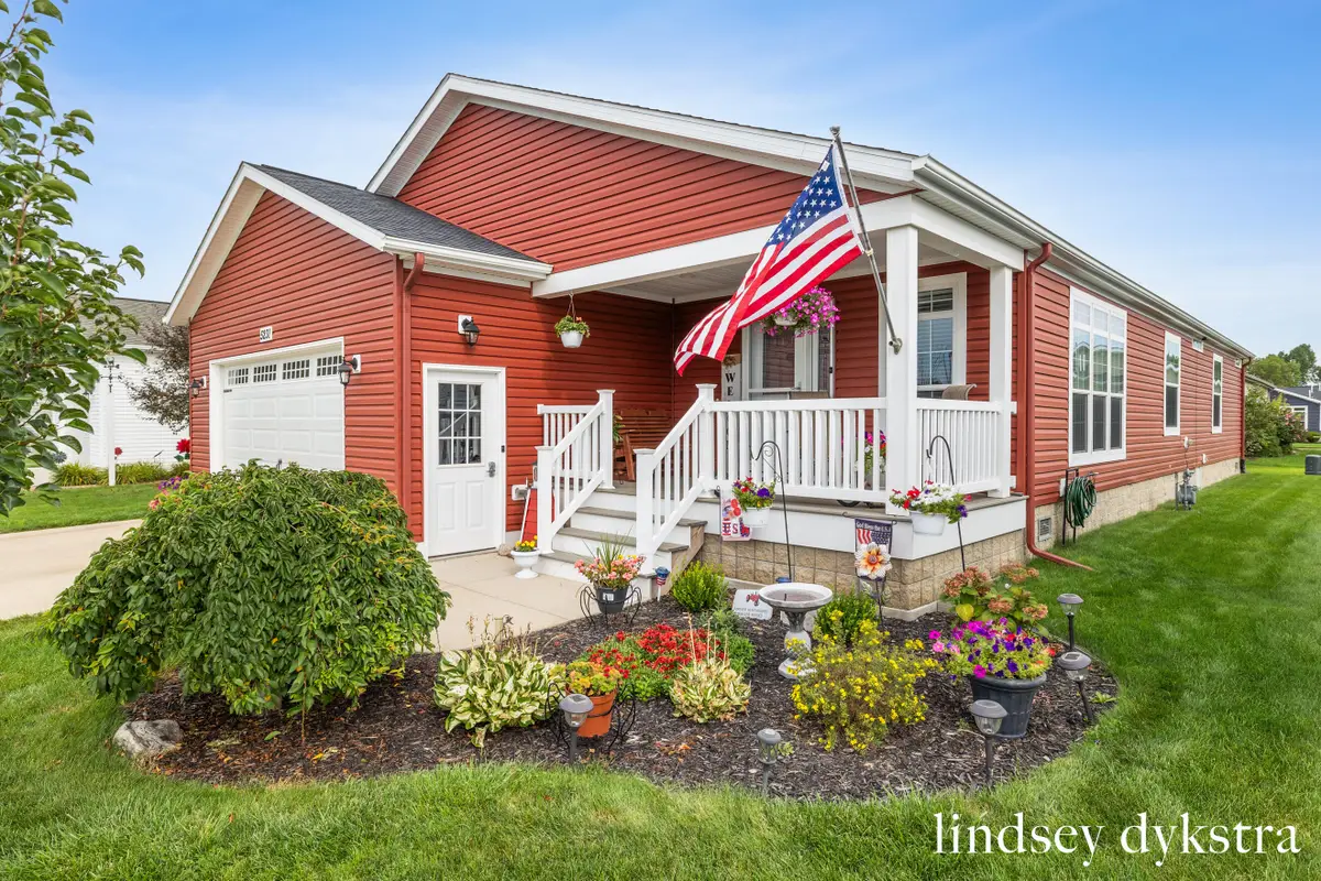 5231 Woodberry Lane, Holland, MI 49423 - #1