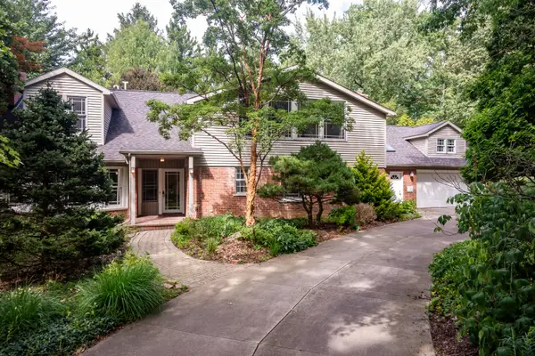 21200 W 13 Mile Road, Beverly Hills, MI 48025