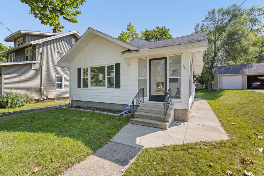 115 S Thompson Street, Jackson, MI 49203 - #3