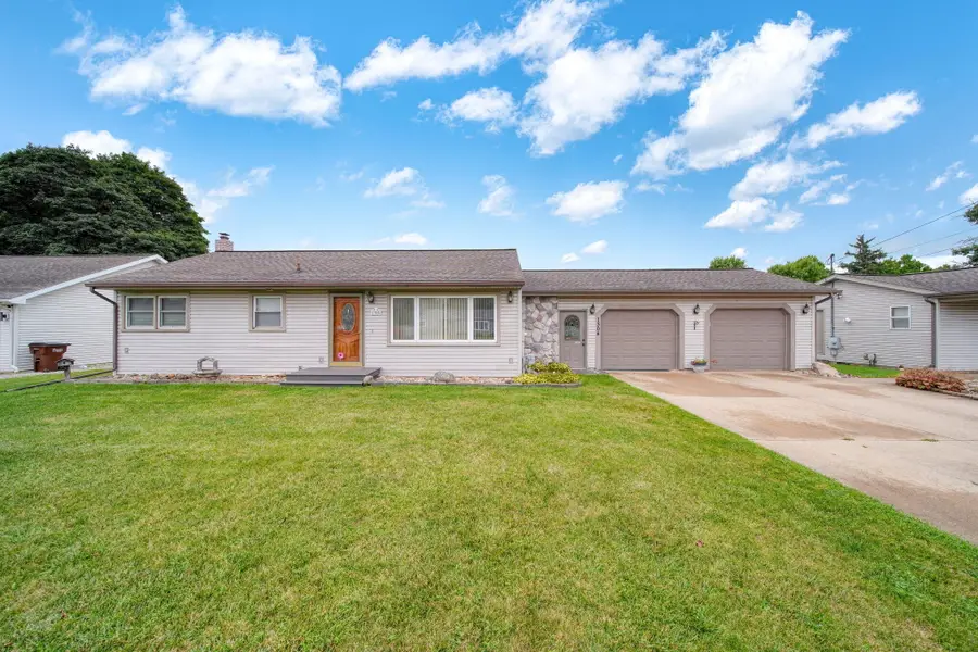 1304 Joseph Street, Jackson, MI 49202 - #2