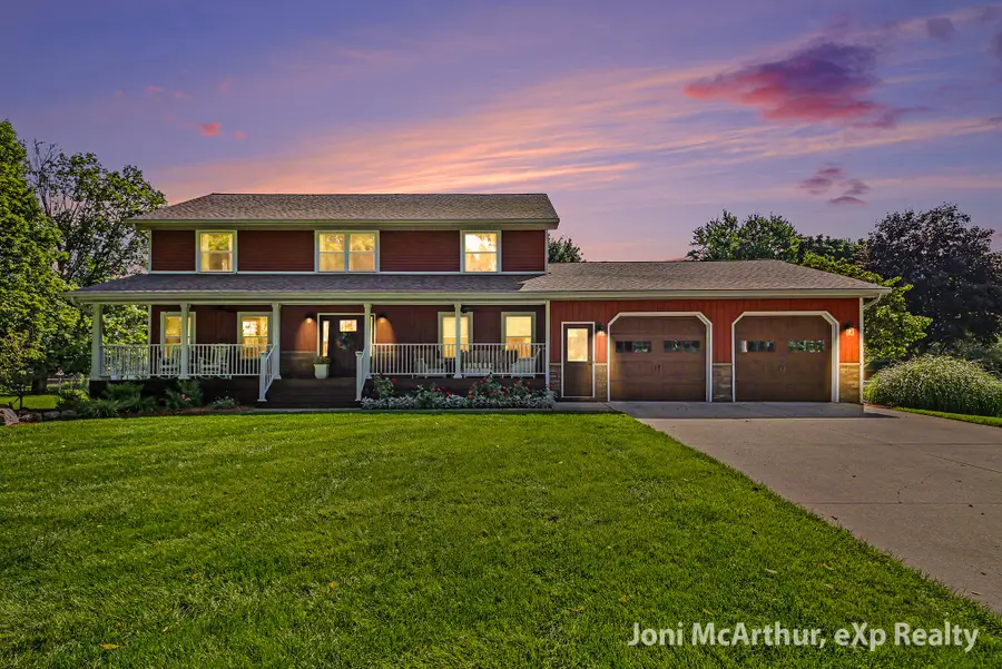 1562 W Ellis Avenue, Belding, MI 48809 - #2