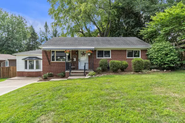 217 W Mckay Street, Saline, MI 48176
