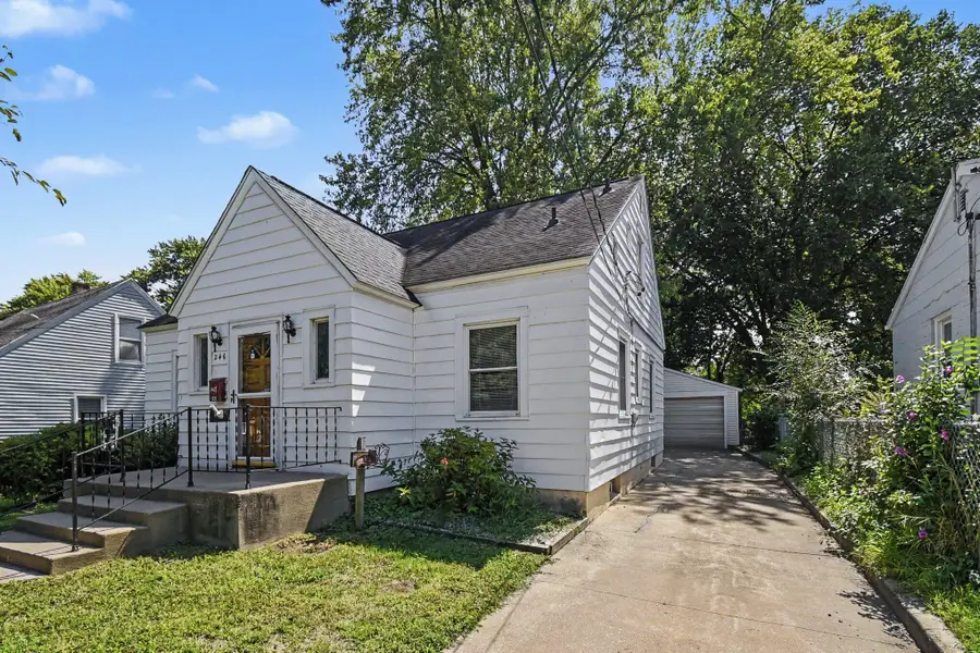 246 SE Lemyra Se, Wyoming, MI 49548 - #2