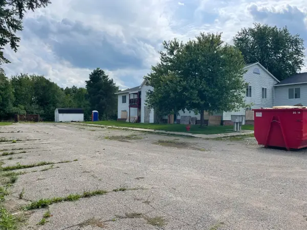 323 E Bell Street #101, Camden, MI 49232