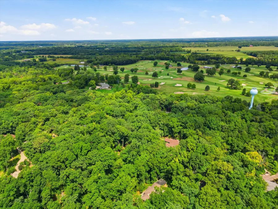901 Country Club Road, Ann Arbor, MI 48105 - #2