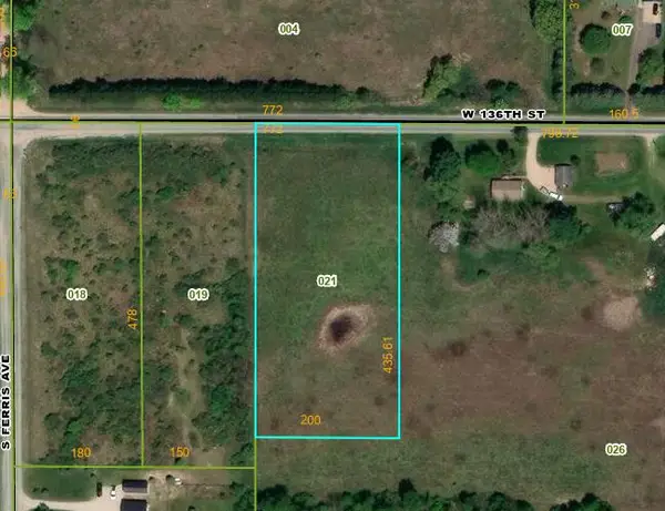 W 136th Street, Grant, MI 49327