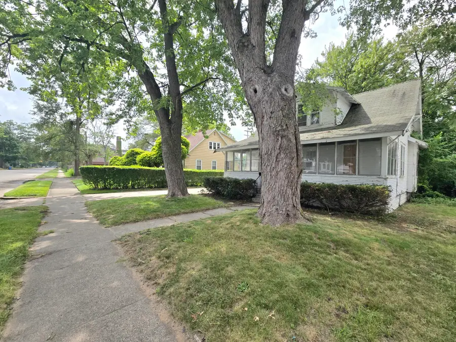 2209 Hoyt Street, Muskegon Heights, MI 49444 - #3