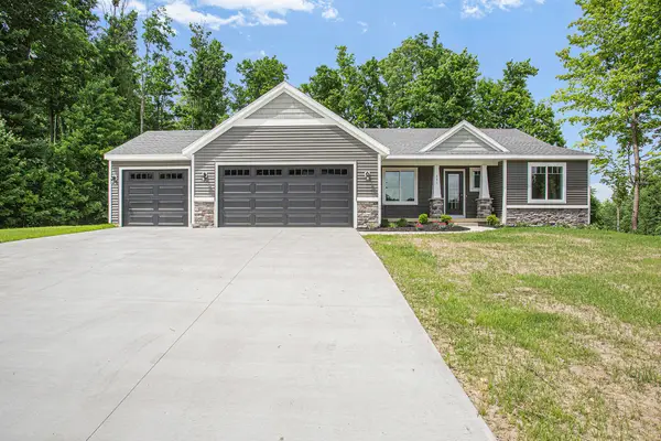 229 Warbler Drive, Caledonia, MI 49316