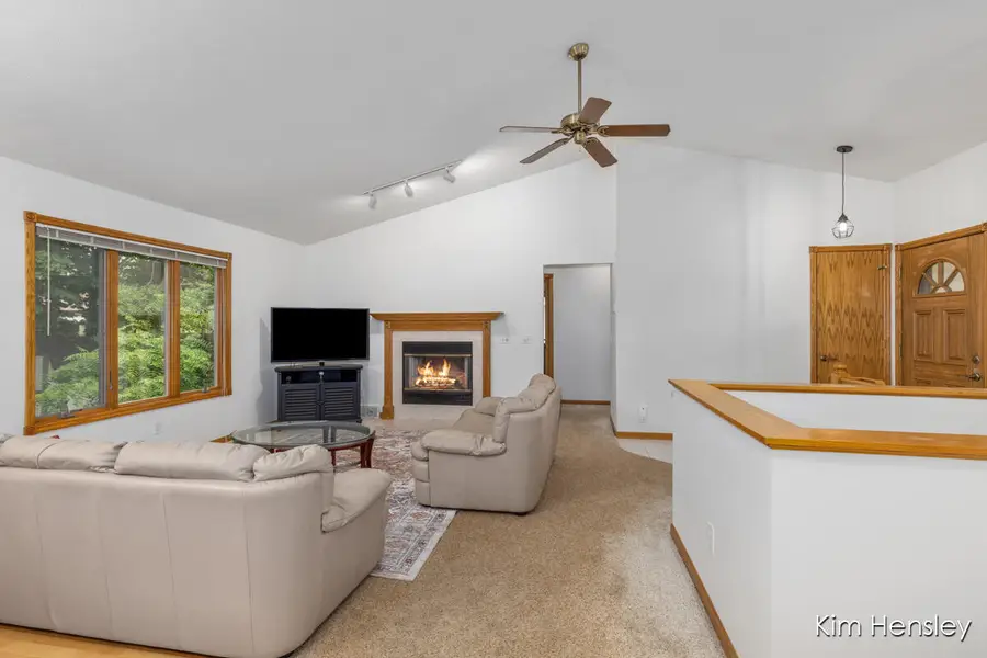 2020 Burton Knoll Court Se, Grand Rapids, MI 49546 - #3